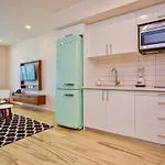 Newport House Playa Boutique Hotel